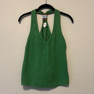 XiRENA Vibrant Green V-Neck Tank Top